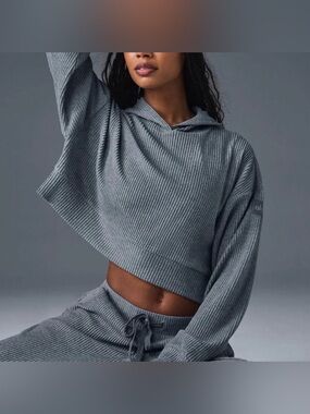 Alo Yoga Muse Hoodie in Steel Gray